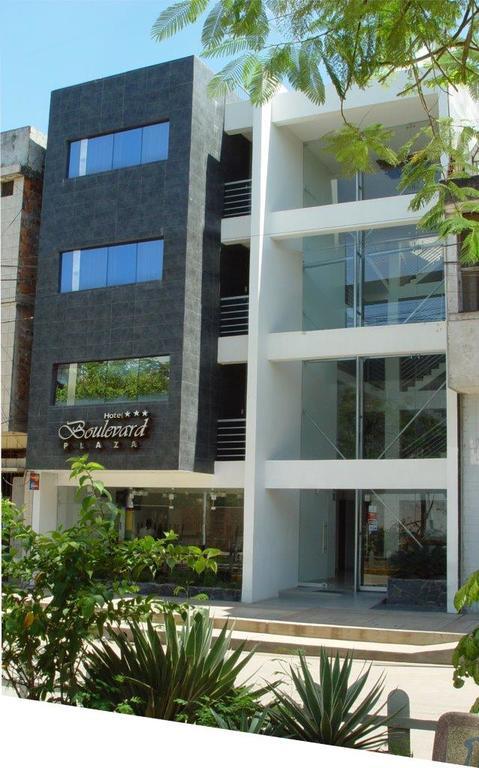 Hotel Boulevard Plaza プカルパ エクステリア 写真