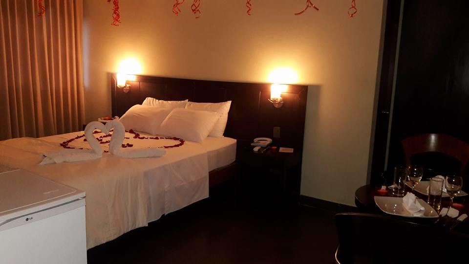 Hotel Boulevard Plaza プカルパ エクステリア 写真